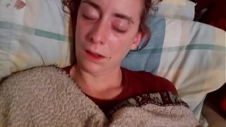 Cumshot on wifes face while shes