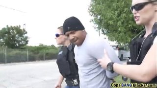 One hot female cop uses black felows large penis toearns a lesson